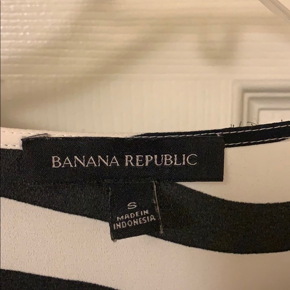 Banana Republic wave striped shirt with front slit - Picture 3 of 7